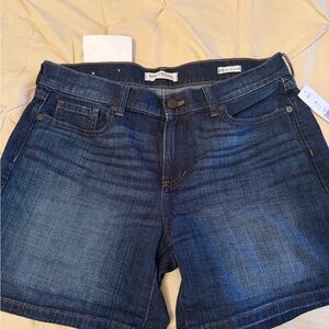 Banana Republic Dark Blue Roll-Up Shorts. New With Tags!!!!!